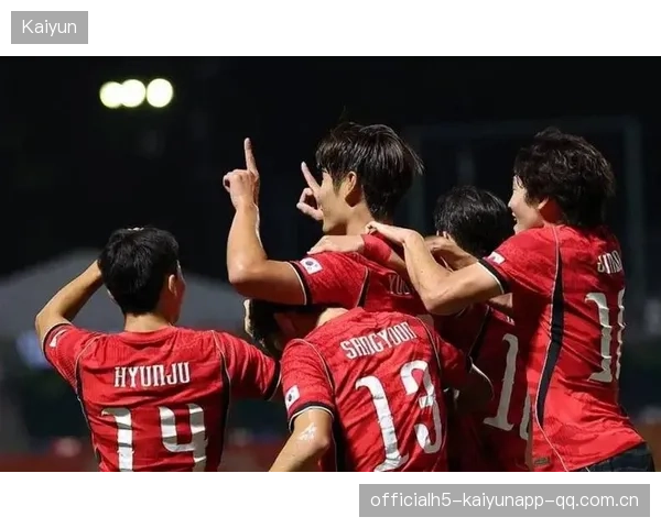 韩国速度反击单刀推进完成破门：高速足球艺术的巅峰演绎